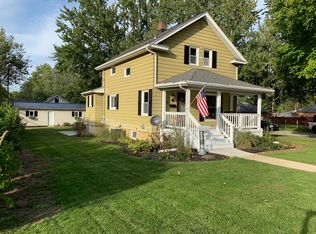 158 E John St, Nappanee, IN 46550