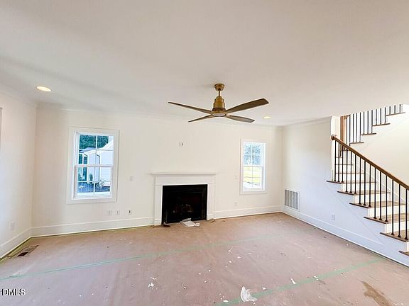 5th image of 65 Broadleaf Ln