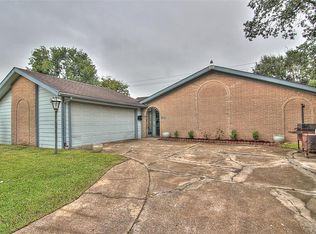 11131 Sageview Dr, Houston, TX 77089