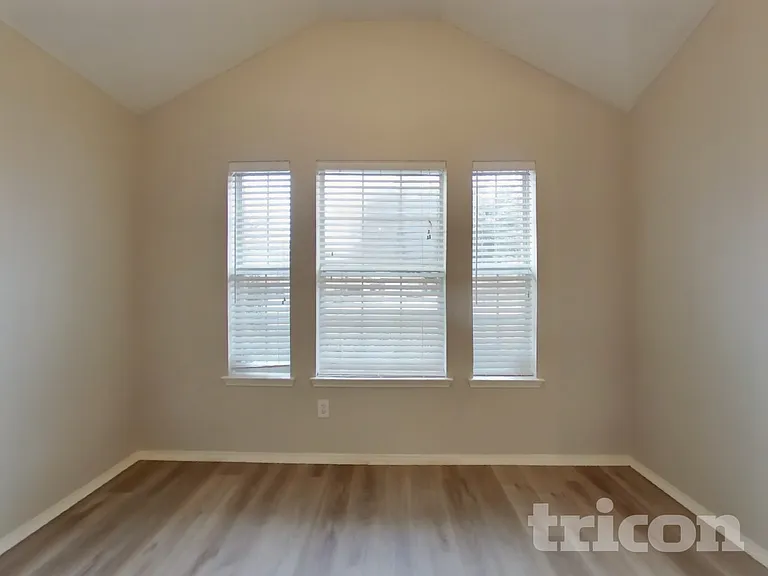 2005 Brook Meadow Dr — Photo 15