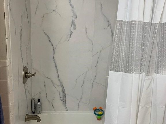 3rd image of 6107 Karen Ave