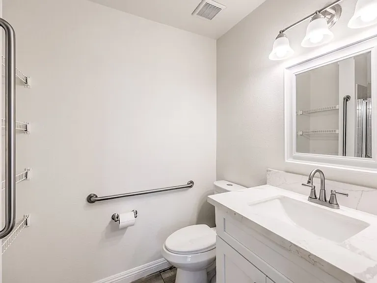 2200 Soutrh Fort Apache Rd — Photo 20