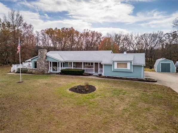 2450 NW Us Highway 169, Gower, MO 64454