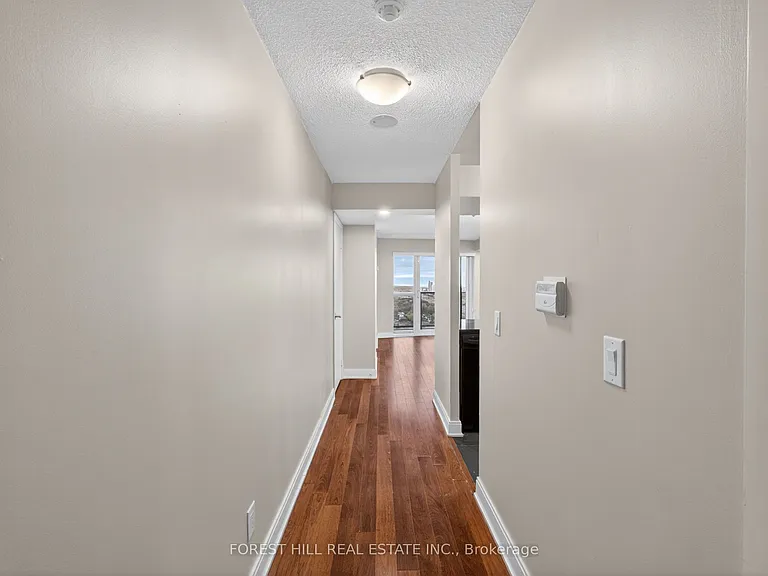 135 Village Green Sq #3125 — Photo 3