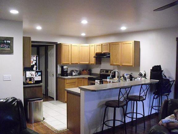 3rd image of 447 N River Rock Dr