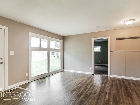 3rd image of 2141 Dawnlight Ave
