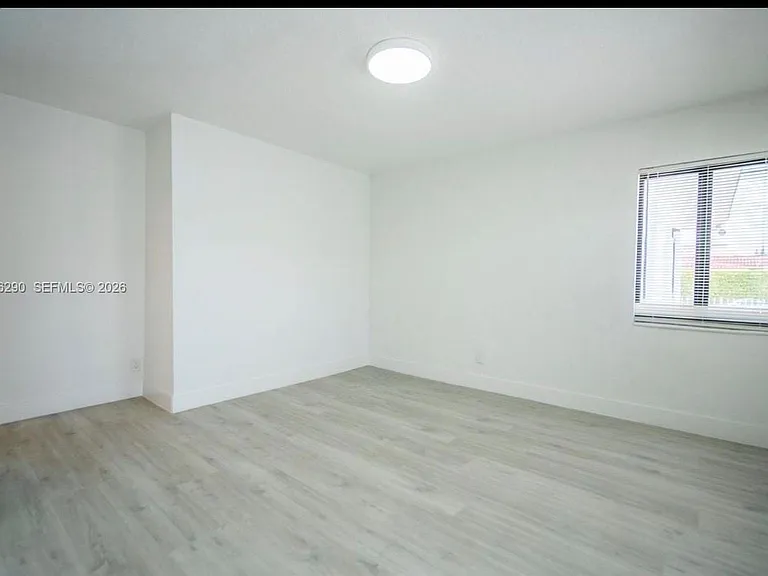 7927 Crespi Blvd #1 — Photo 7