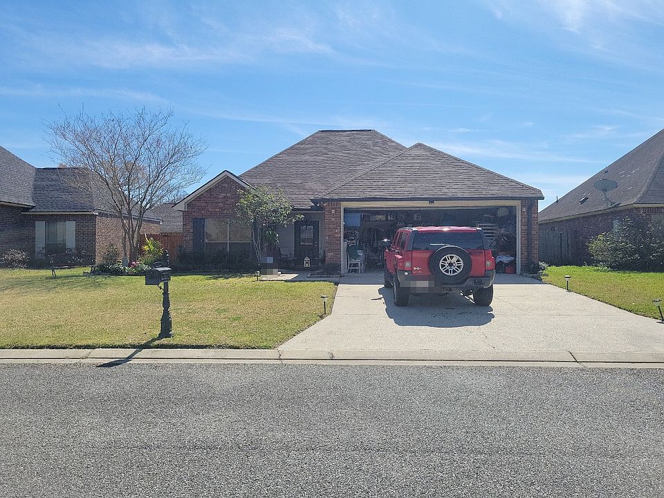 1st image of 40327 Crestridge Dr