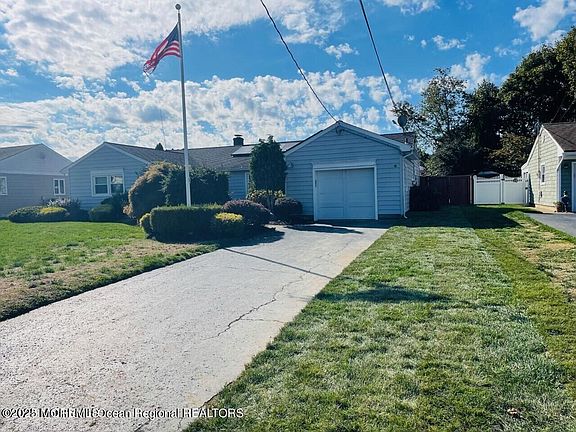 4th image of 47 Poplar Ave