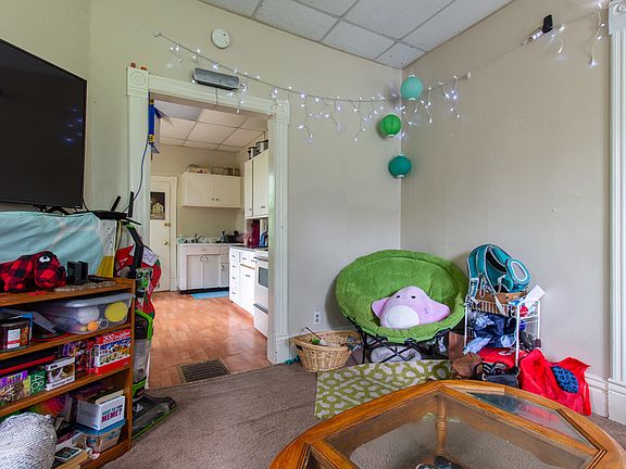 5th image of 2016 E 1st St APT 1
