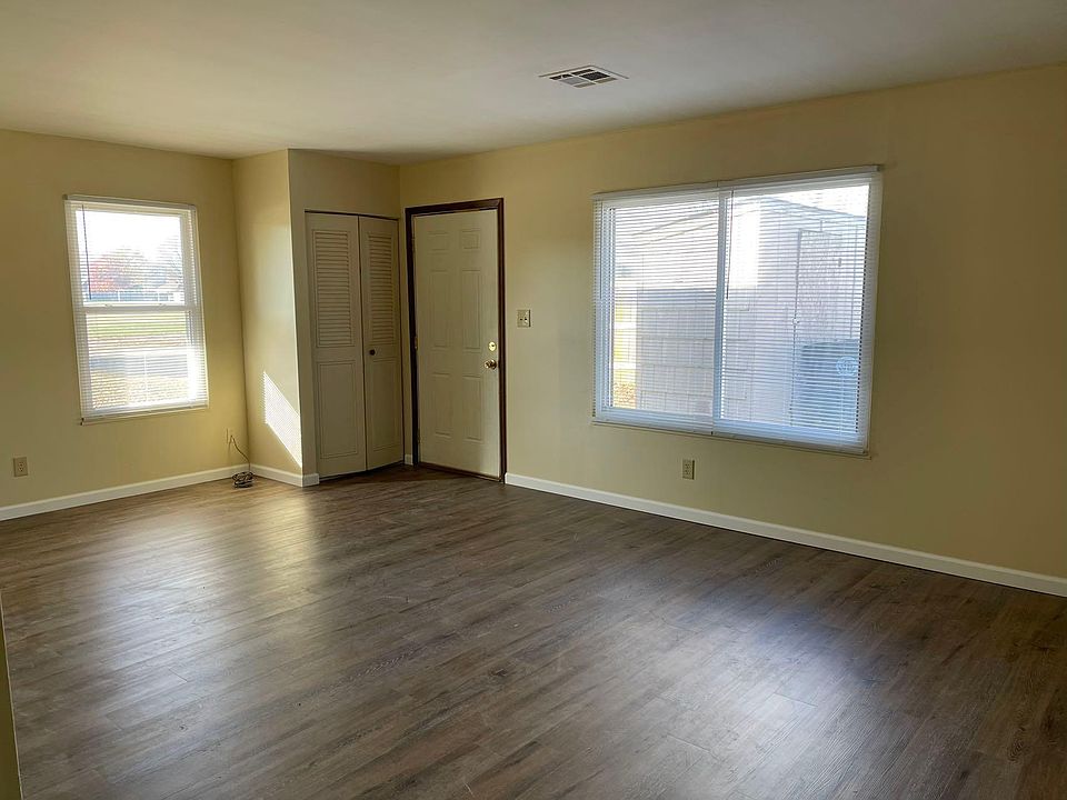 1st image of 2803 Boxwood Ln #2803