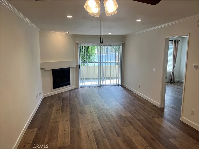 5520 Owensmouth Ave #103 — Photo 5