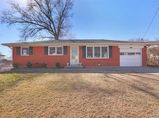 112 Macarthur St, New Haven, MO 63068