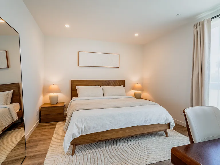 2553 Thurman Ave #2 — Photo 17