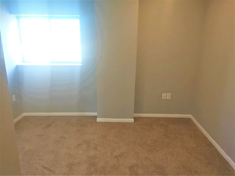 2323 Sidney St — Photo 5