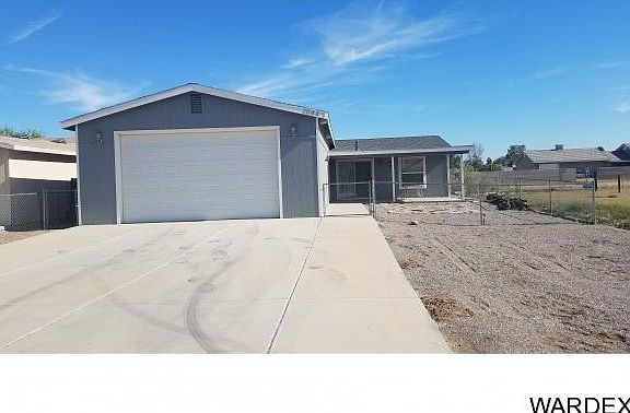 5th image of 1044 E Pecan Dr