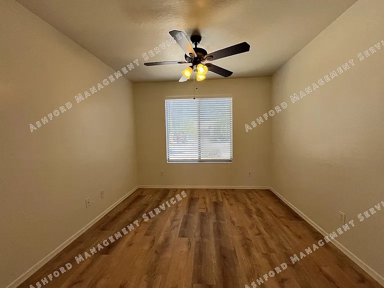 2046 S 171st Dr — Photo 26
