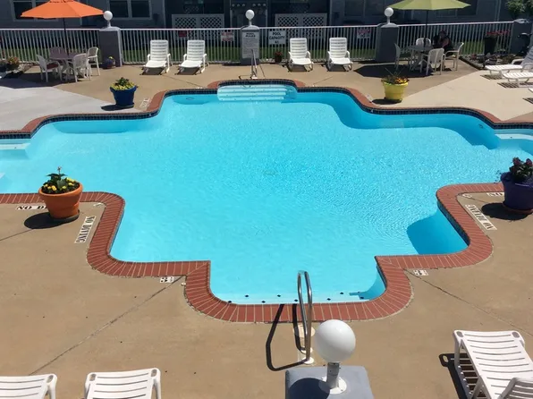 620 Shoreham Ct, Virginia Beach, VA