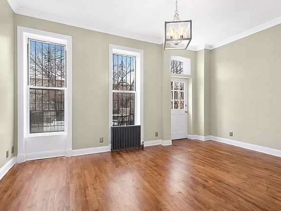 4th image of 659 Macon St #1
