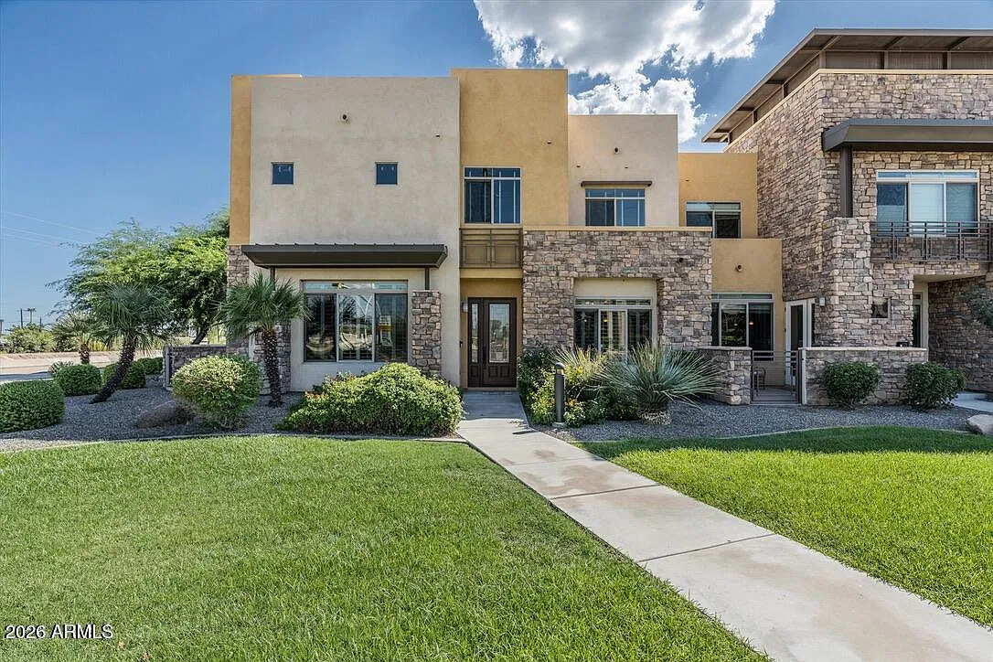 3 bed, 2.5 bath, $3,600 — Photo 2