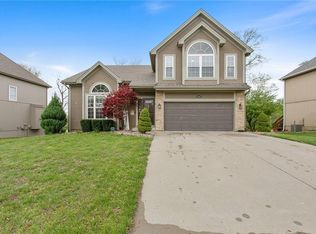 11264 N Holly St, Kansas City, MO 64155