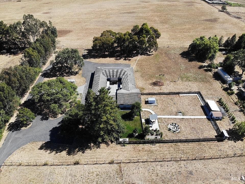 1st image of 530 Oasis Drive