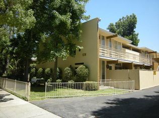570 N Madison Ave APT 9, Pasadena, CA 91101