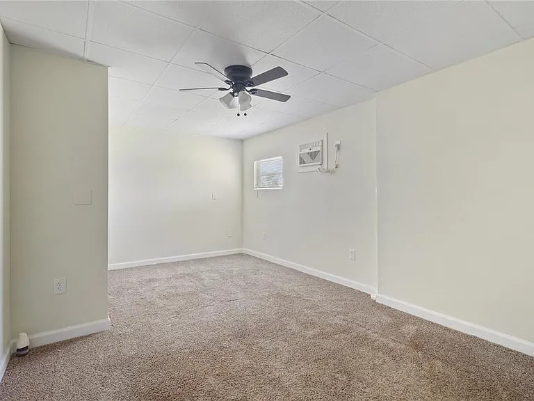 22312 Lasalle Rd — Photo 13