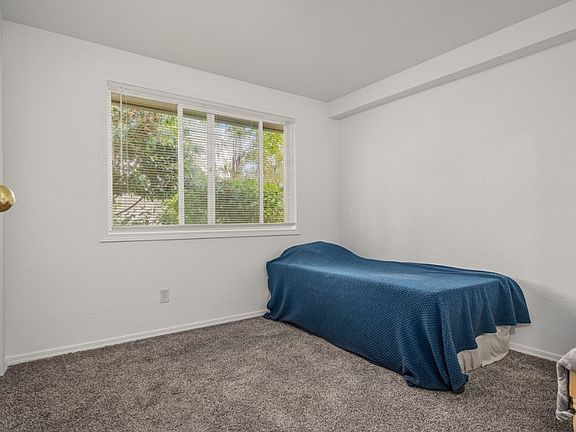 5th image of 14526 NE 6th Pl APT 3