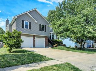 1705 SE 12th St, Lees Summit, MO 64081