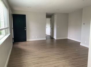 7711 Greenwood Ave N APT 102, Seattle, WA 98103