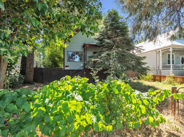 415 Henderson St, Grass Valley, CA 95945