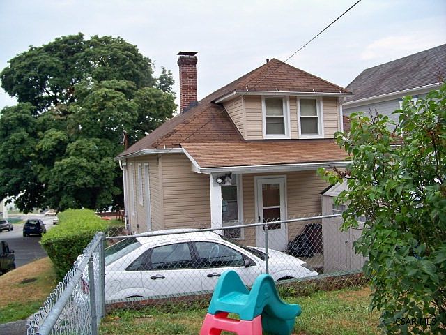 2nd image of 295 Glenn St