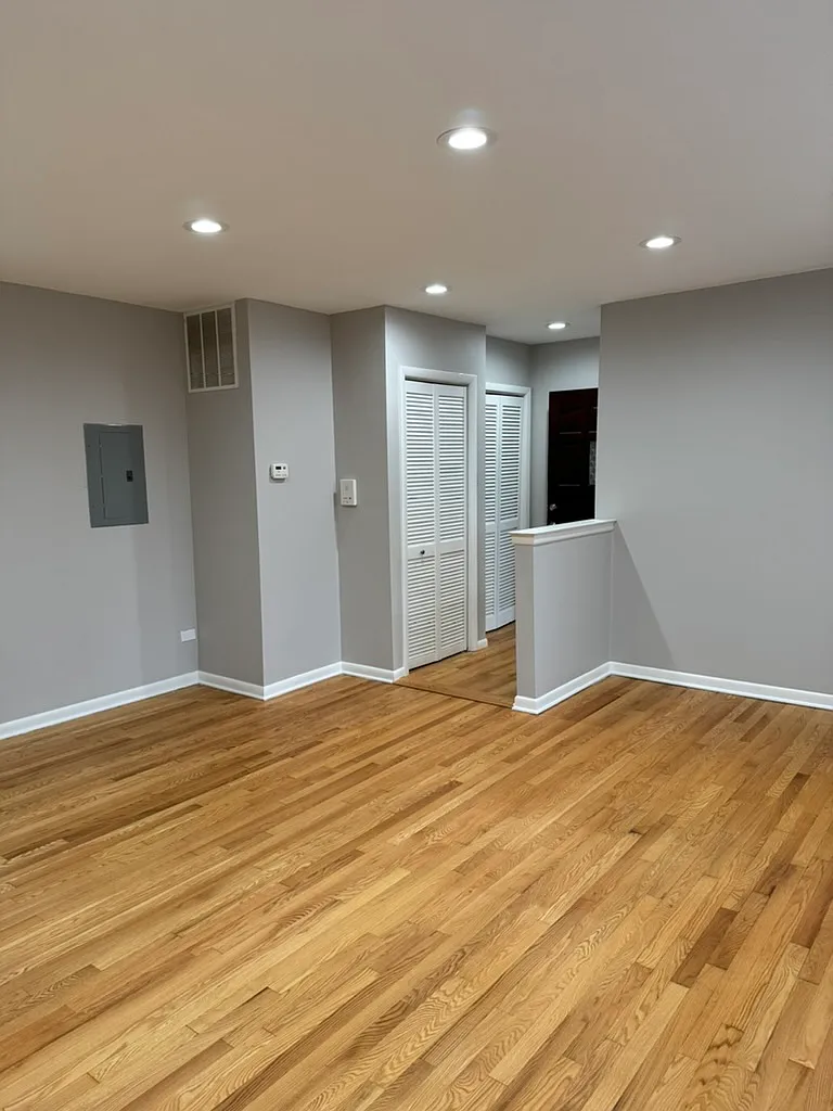 2 bed, 1.5 bath, 900 sqft, $2,250 — Photo 2