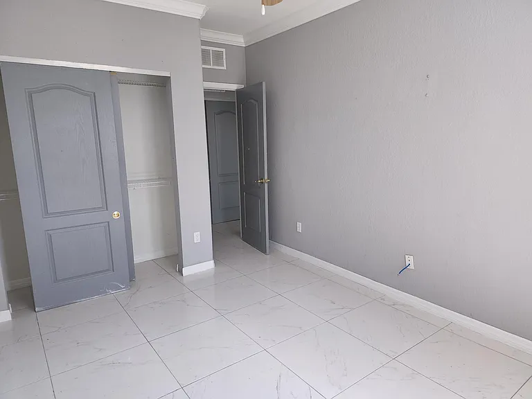 8686 Pegasus Dr — Photo 29