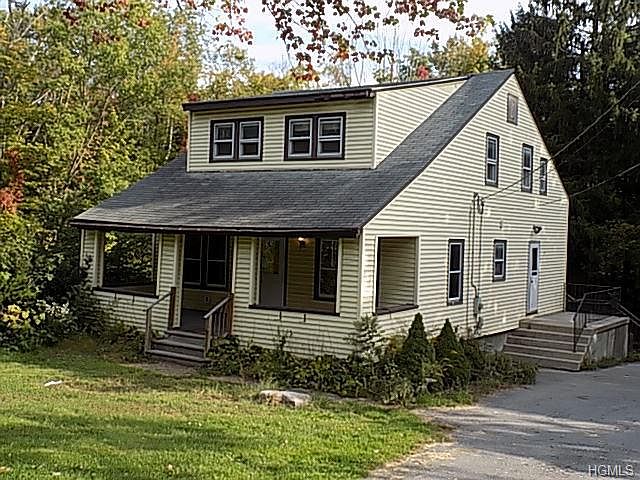1st image of 592 Route 211 W