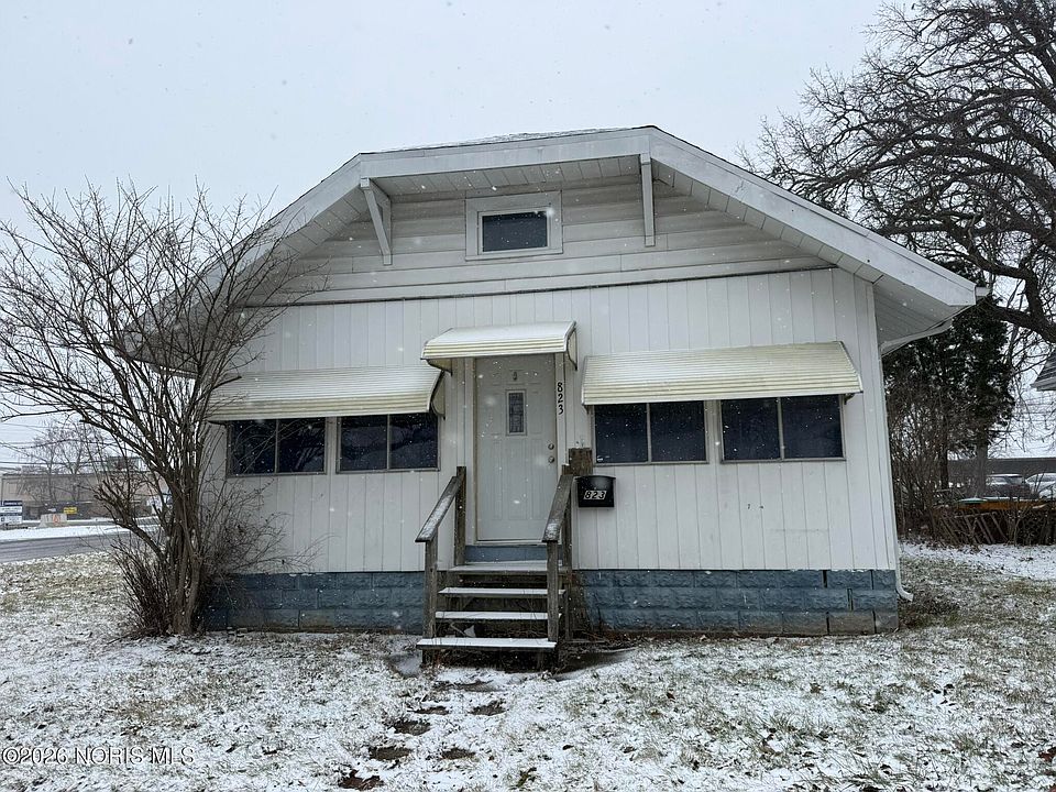 1st image of 823 Nicholas St