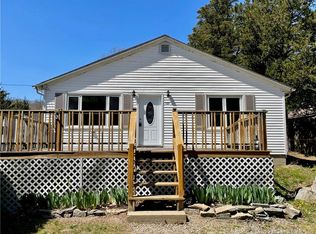 107 Kitemaug Rd, Montville, CT 06382