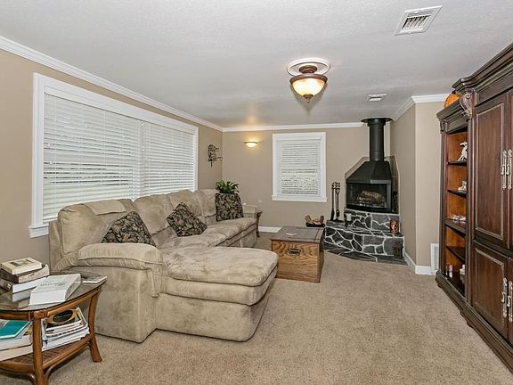 5th image of 335 Arthur Moore Dr
