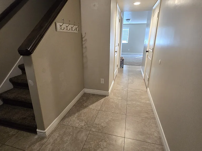 2340 S Knights Way — Photo 8