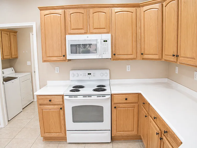 12910 W Junipero Dr — Photo 7
