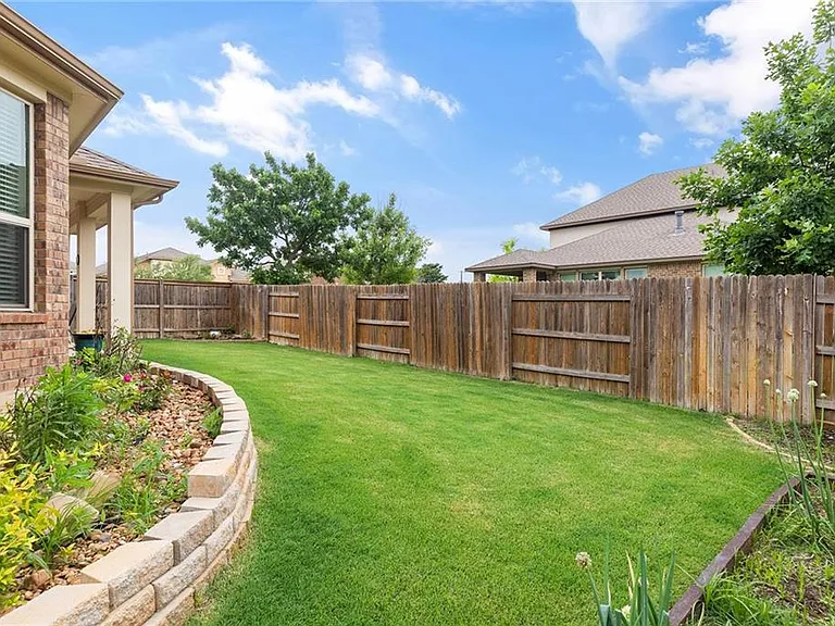 2700 Santa Domingo Dr — Photo 45