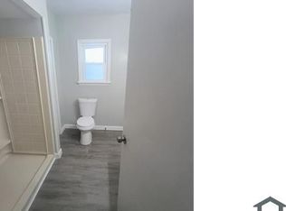 3273 W 50th St, Cleveland, OH