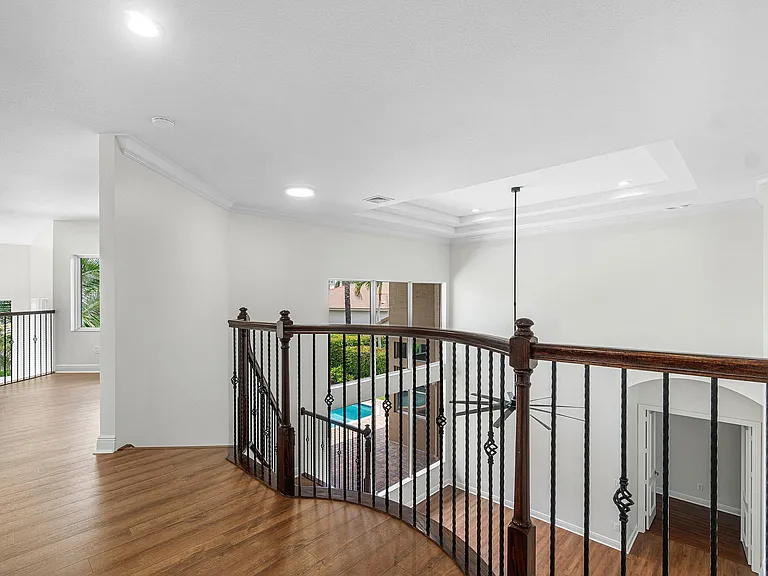 6641 Conch Ct — Photo 37