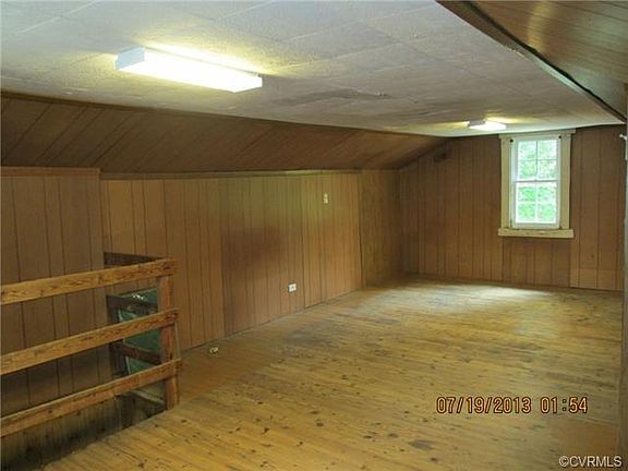 2nd image of 100 E 34th St