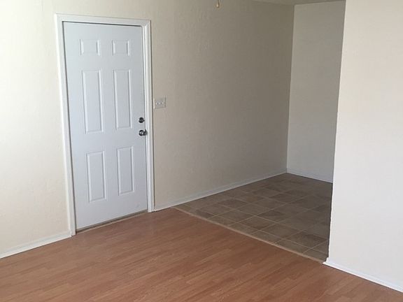 4th image of 2111 NW Lindy Ave APT E6