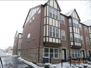 104 S Myrtle Ave, Villa Park, IL 60181