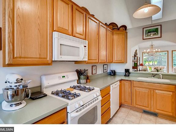 4th image of 510 Spruce Dr