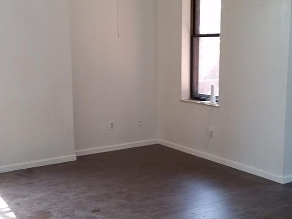 4th image of 3819 Marine Ave #2F