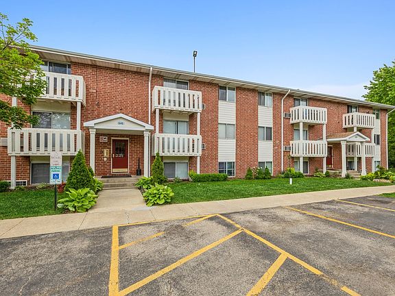 2nd image of 640 E Liberty St APT 206